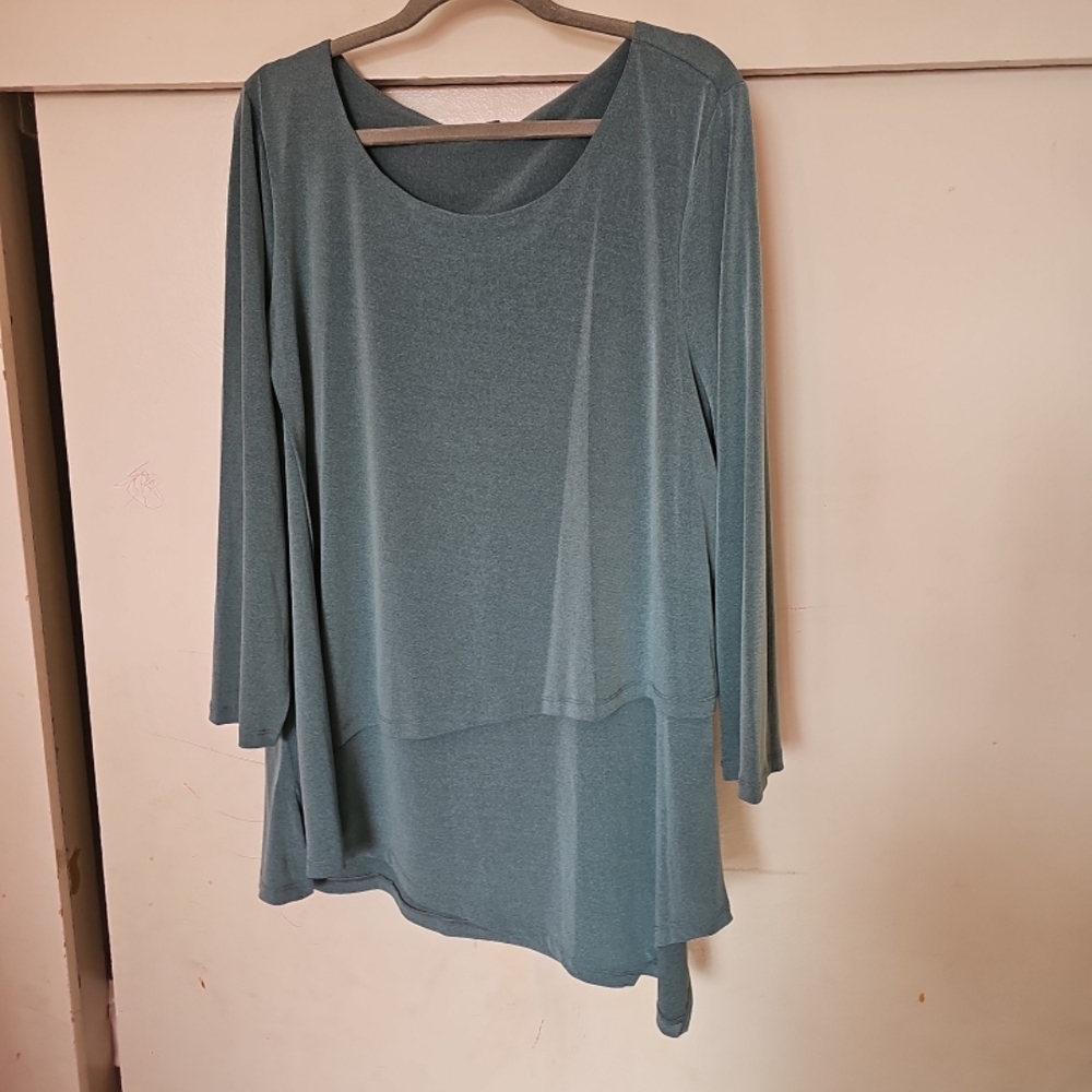 Women’s Soft Scoop Neck Long-Sleeve Blouse in Dusty Teal